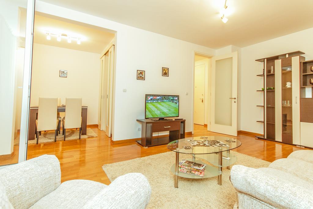Apartments Belville Belgrado Kamer foto