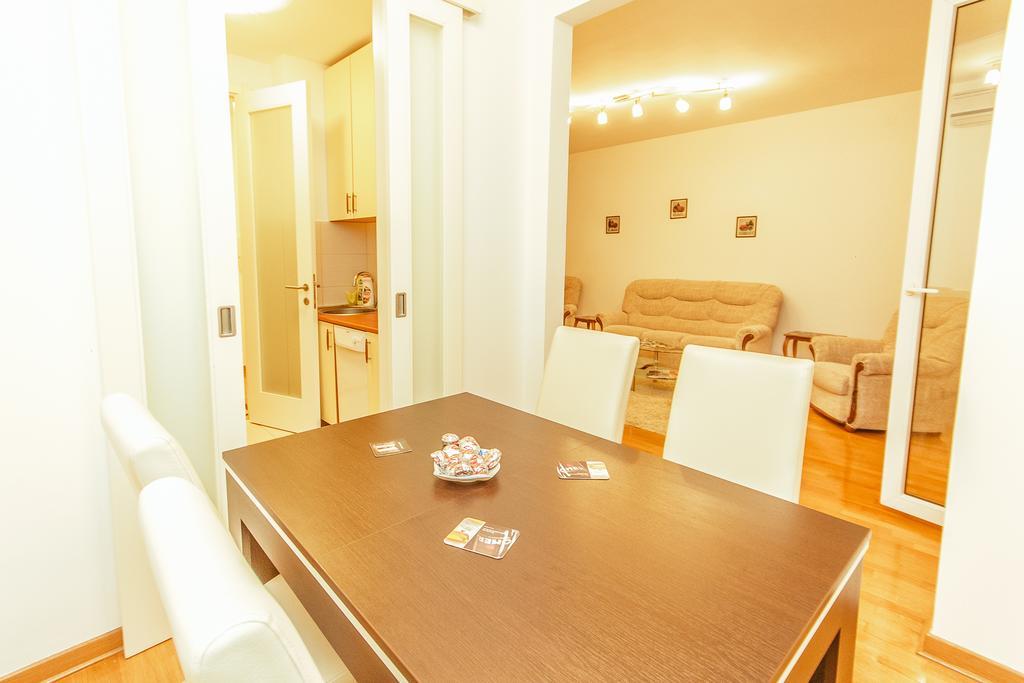 Apartments Belville Belgrado Kamer foto