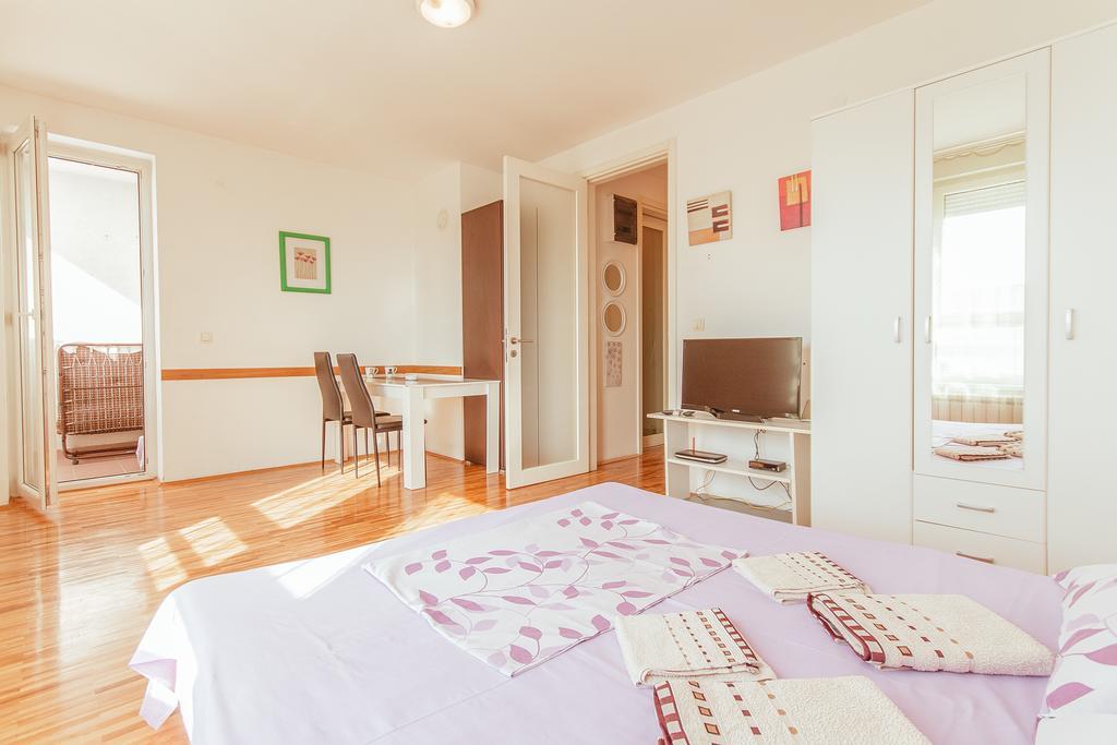 Apartments Belville Belgrado Kamer foto